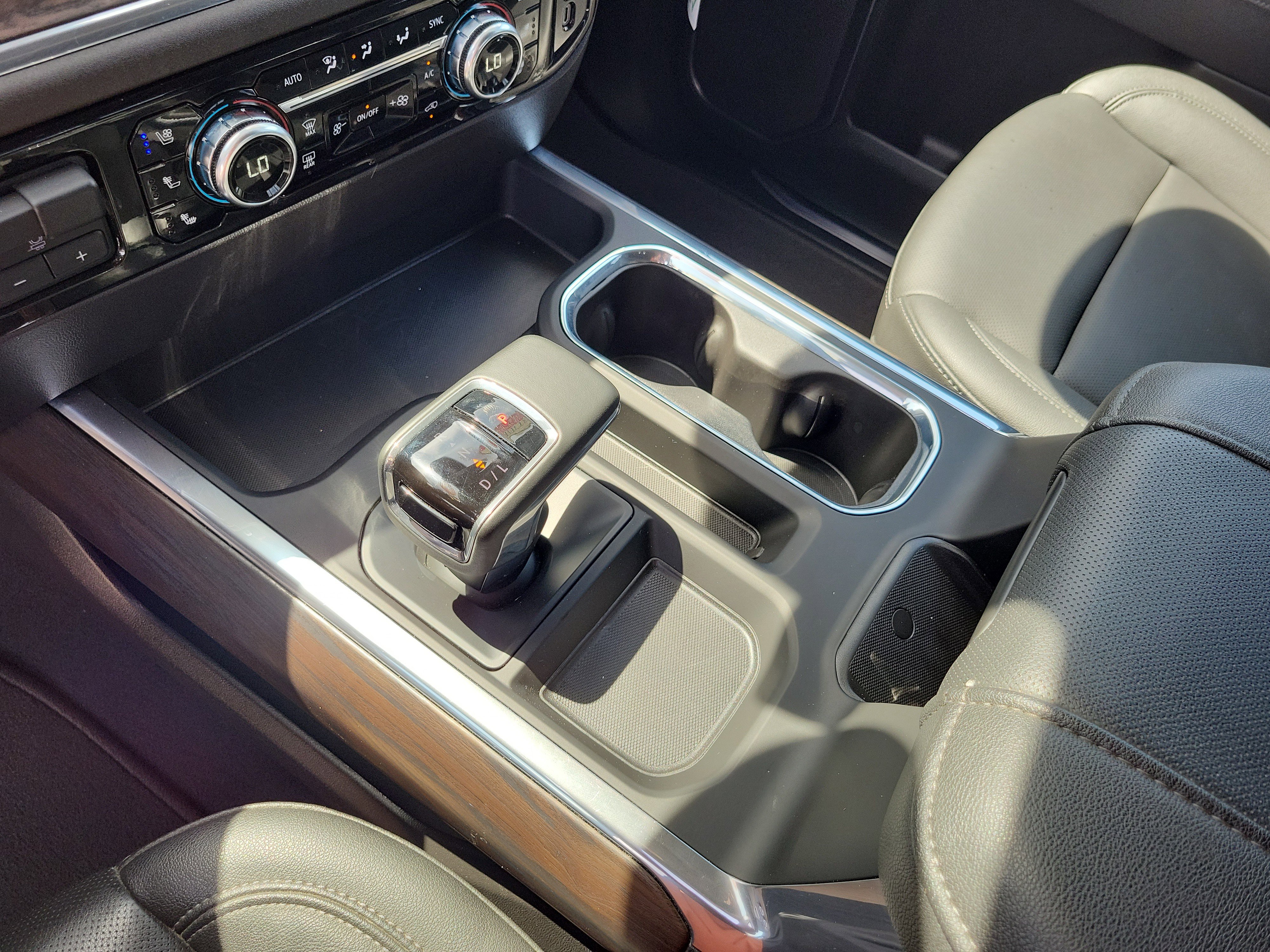 Used 2025 GMC Sierra 1500 SLT image 24