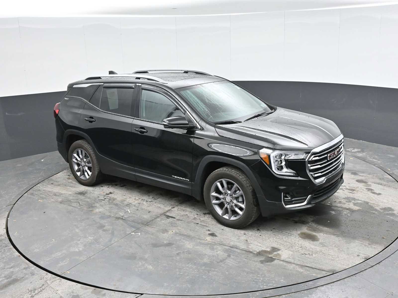 Used 2022 GMC Terrain SLT w/ Infotainment Package II image 16