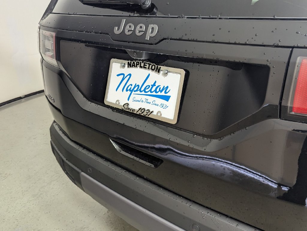 New 2026 Jeep Cherokee Limited AWD/4WD image 9