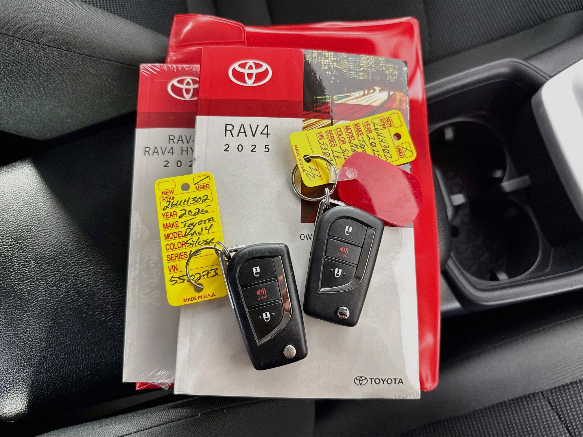Certified 2025 Toyota RAV4 LE AWD/4WD image 35
