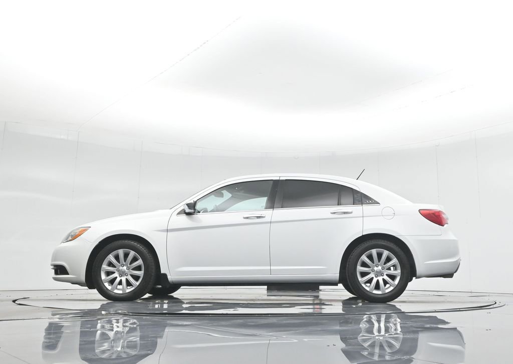 Used 2014 Chrysler 200 Limited image 53