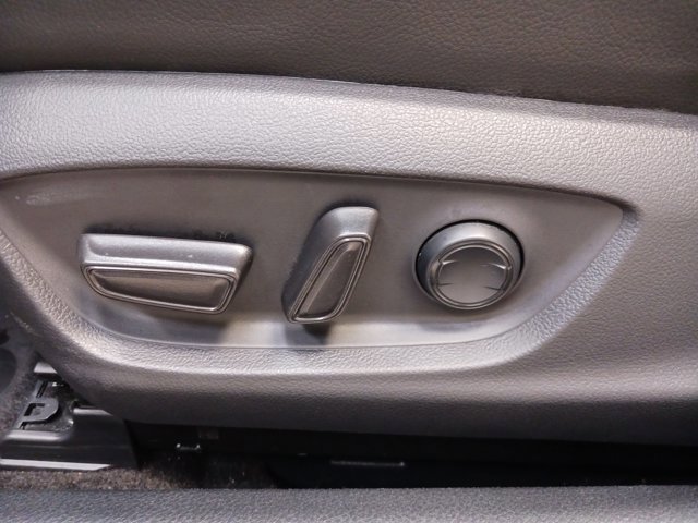 Used 2019 Toyota Camry XSE w/ Driver Assist Package image 27