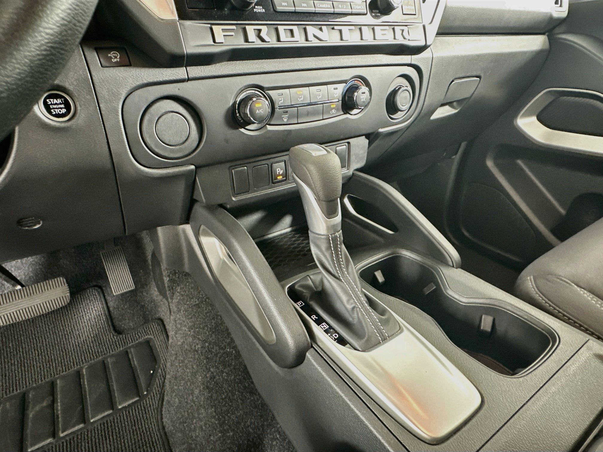Used 2025 Nissan Frontier SV RWD image 24