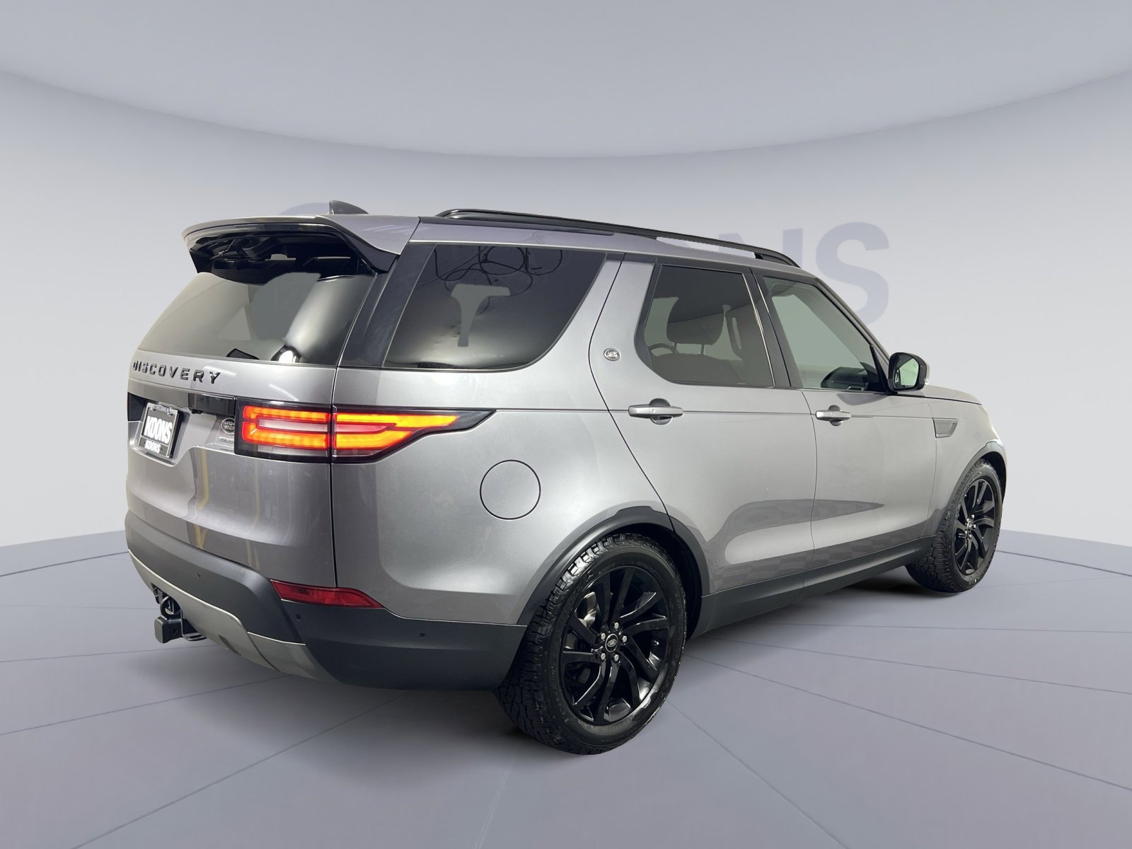 Used 2020 Land Rover Discovery HSE image 7