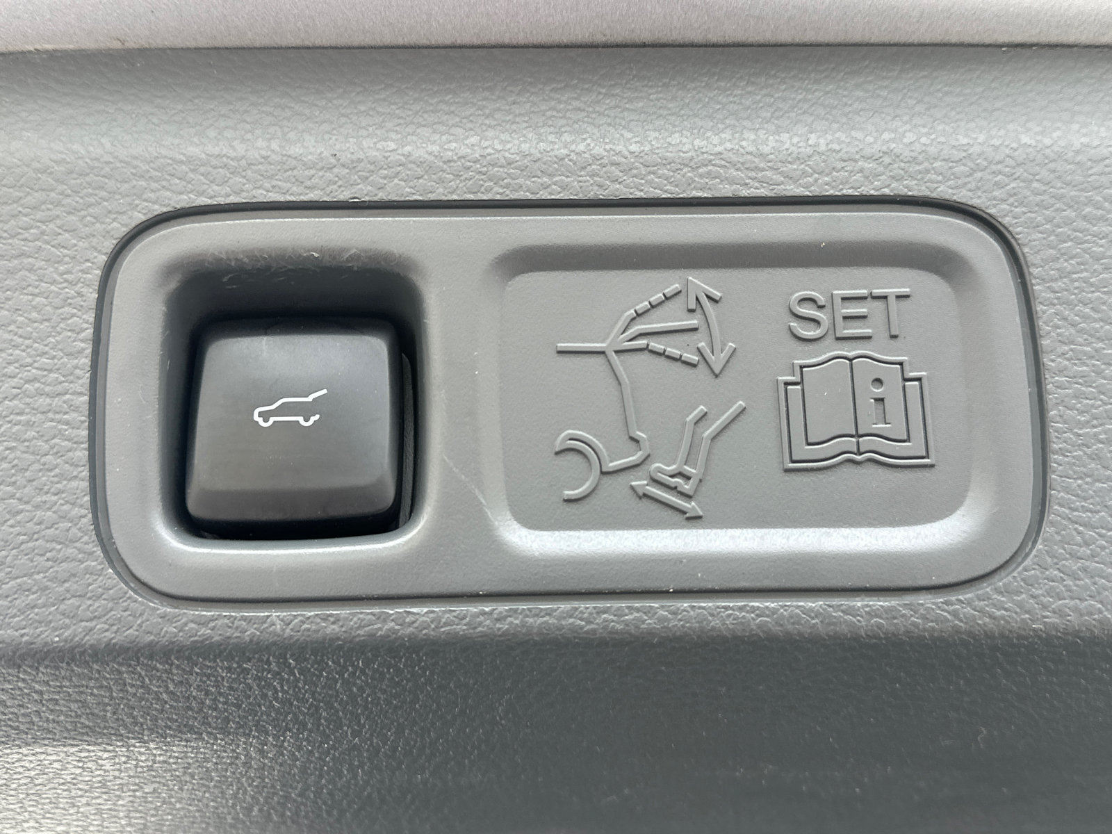 Used 2019 Lincoln Navigator Reserve AWD/4WD image 17