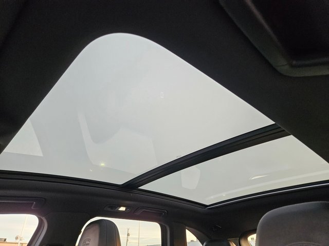 Used 2017 Porsche Cayenne Platinum Edition AWD/4WD image 16