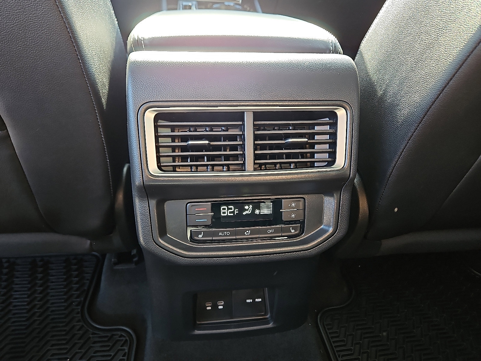 New 2026 Volkswagen Atlas SEL Premium R-Line image 10