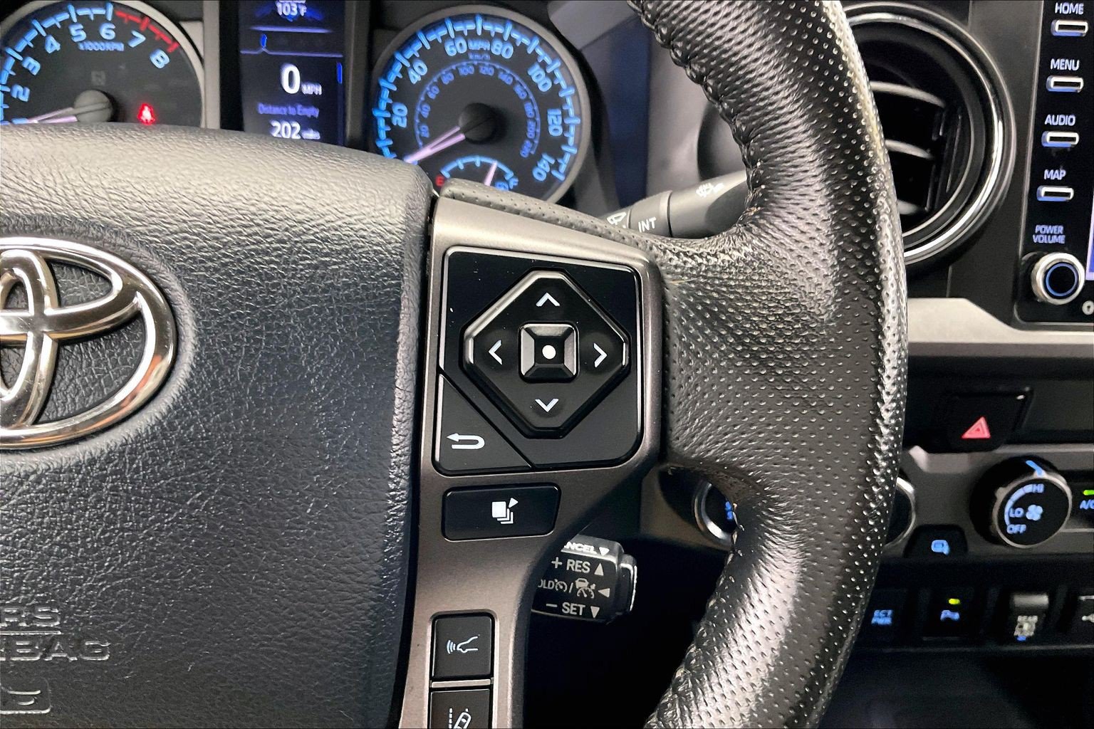 Used 2020 Toyota Tacoma TRD Off-Road w/ Technology Package AWD/4WD image 22