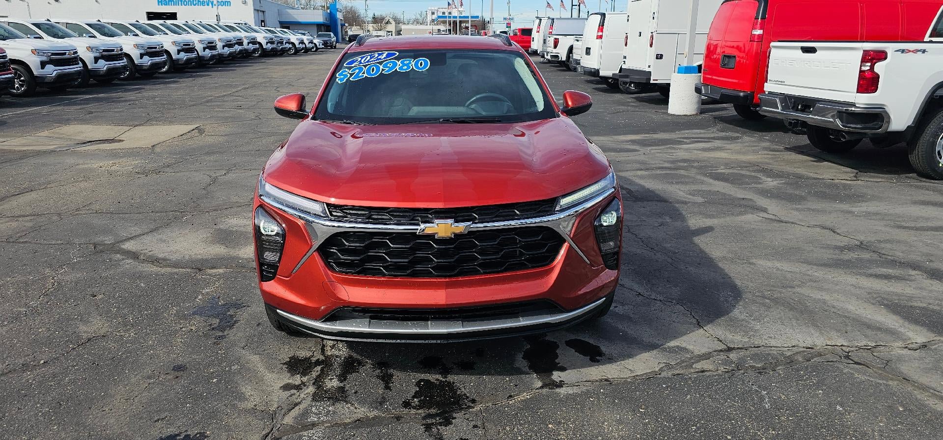 Used 2024 Chevrolet Trax LT w/ Driver Confidence Package image 2