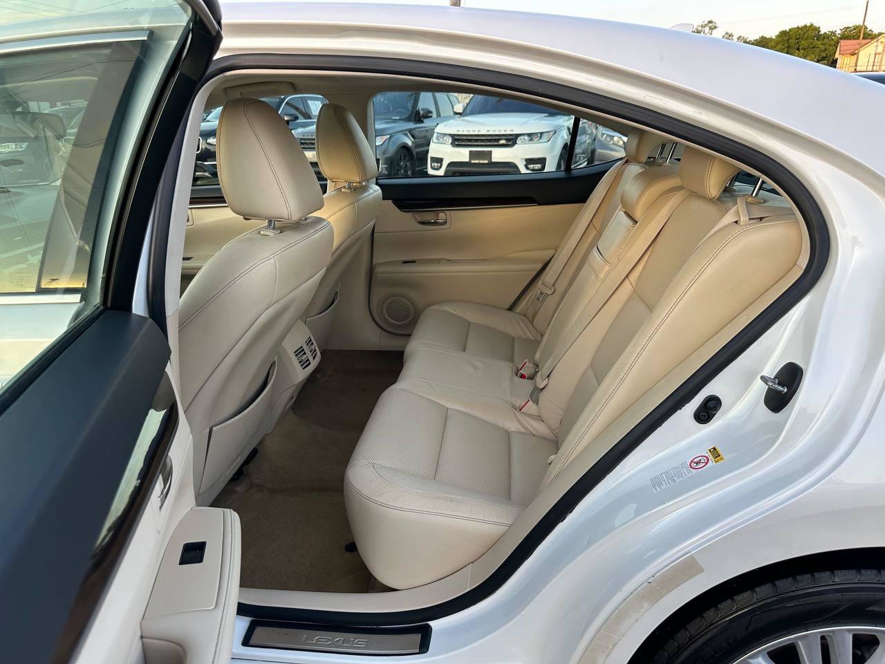 Used 2013 Lexus ES 350 w/ Luxury Pkg FWD image 20