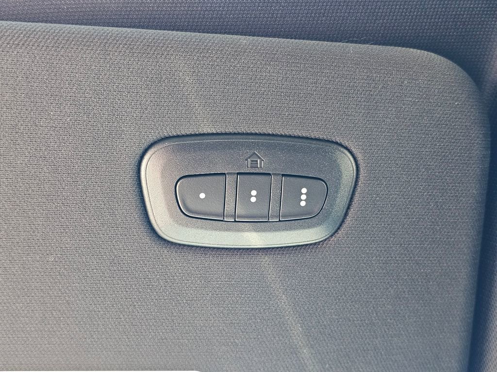 New 2026 RAM 1500 Laramie AWD/4WD image 36