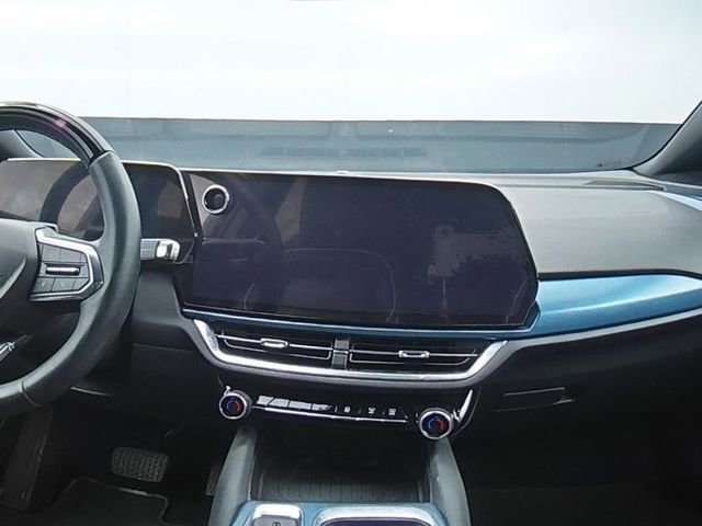 Used 2024 Chevrolet Equinox EV LT w/ Active Safety Package 3 FWD image 18