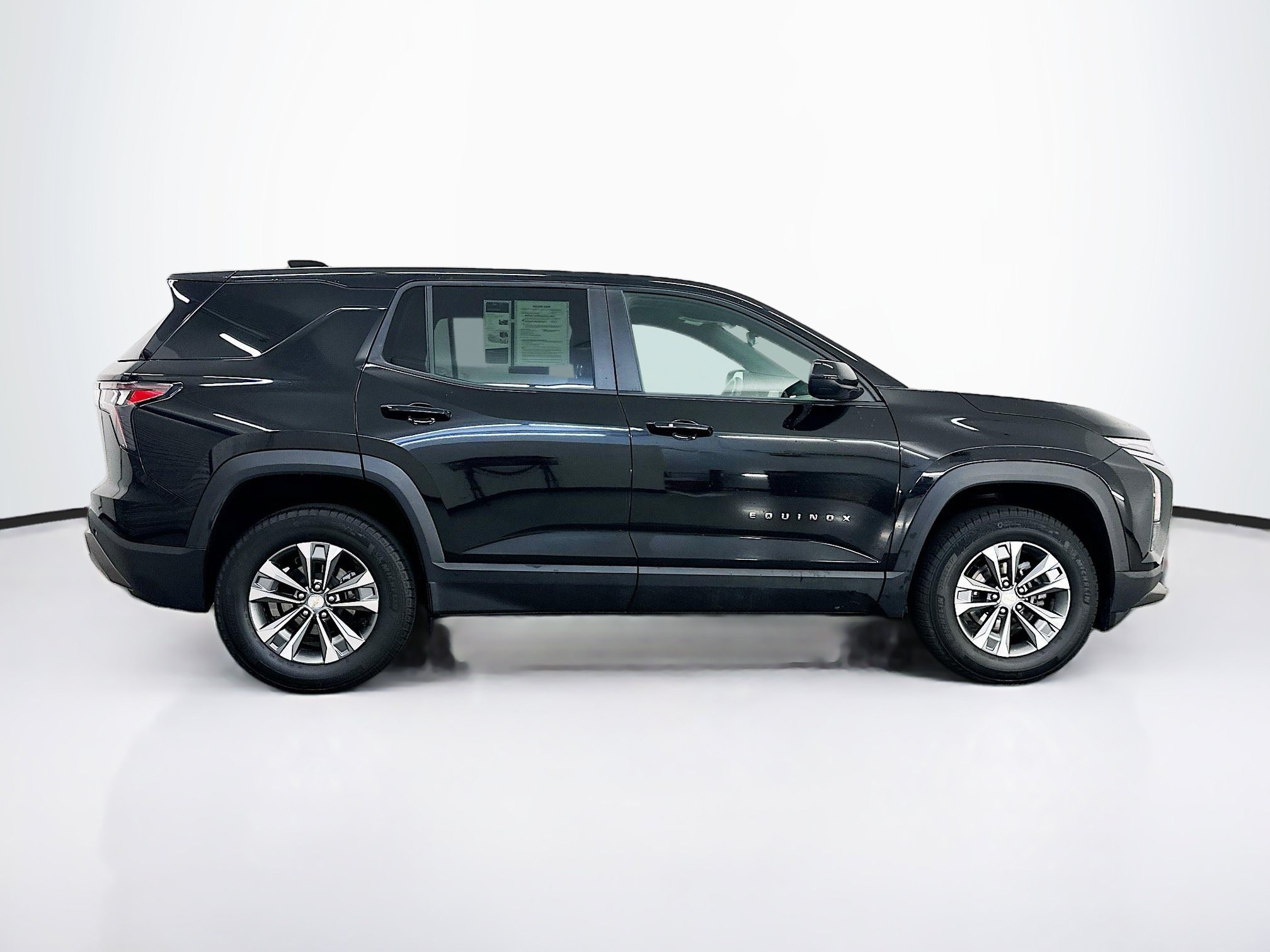Used 2025 Chevrolet Equinox LT AWD/4WD image 10