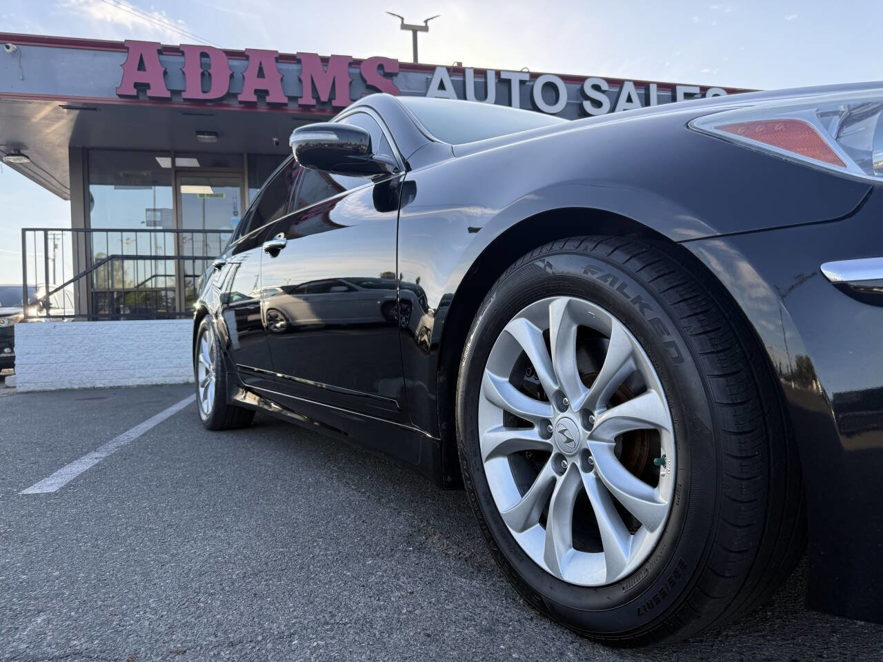 Used 2012 Hyundai Genesis 3.8 image 25