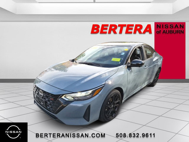 Used 2025 Nissan Sentra SR w/ SR Premium Package FWD image 5