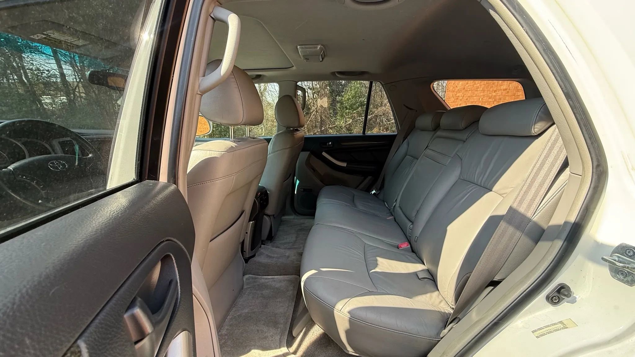 Used 2004 Toyota 4Runner Limited image 25