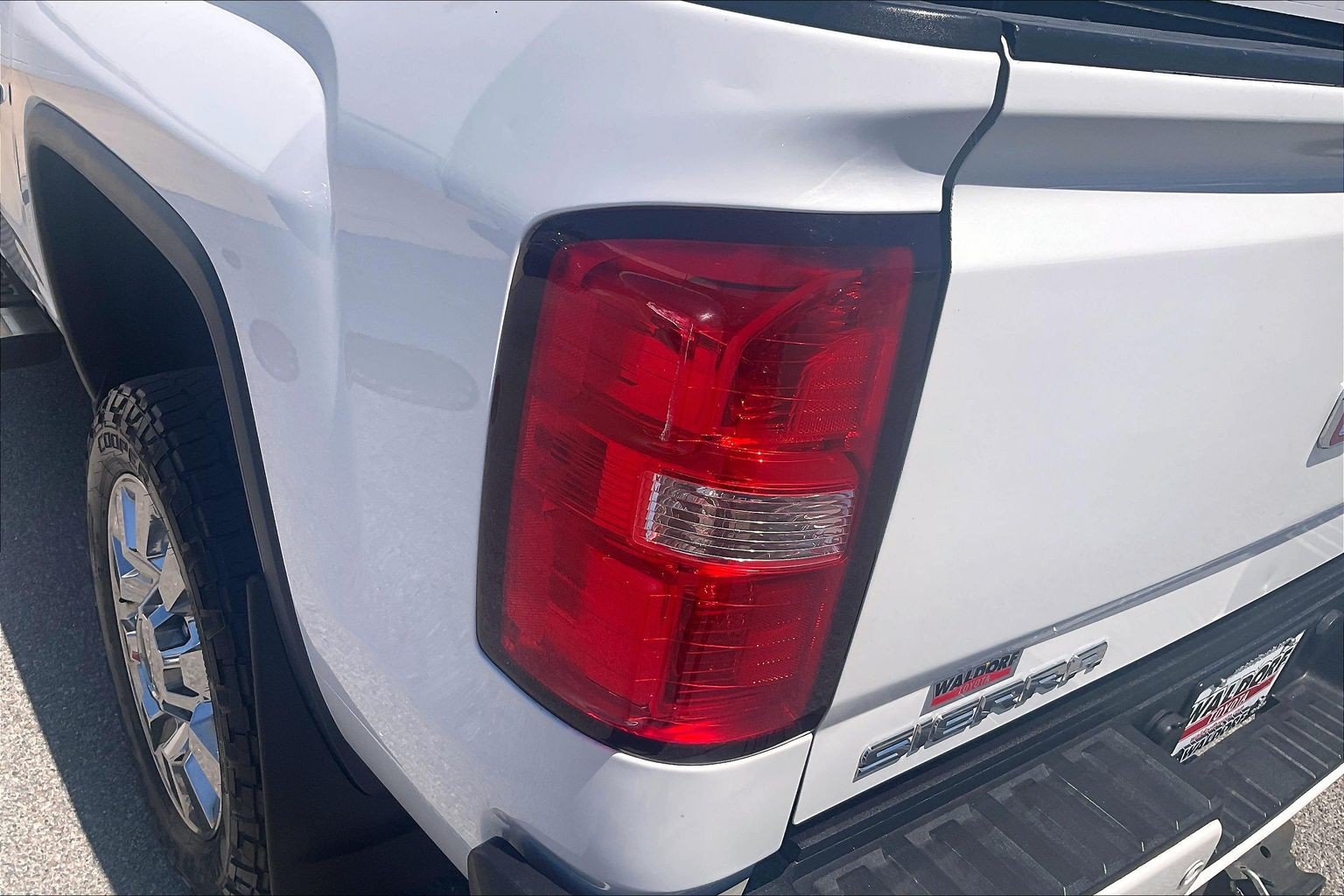 Used 2016 GMC Sierra 2500 Denali w/ Duramax Plus Package AWD/4WD image 34