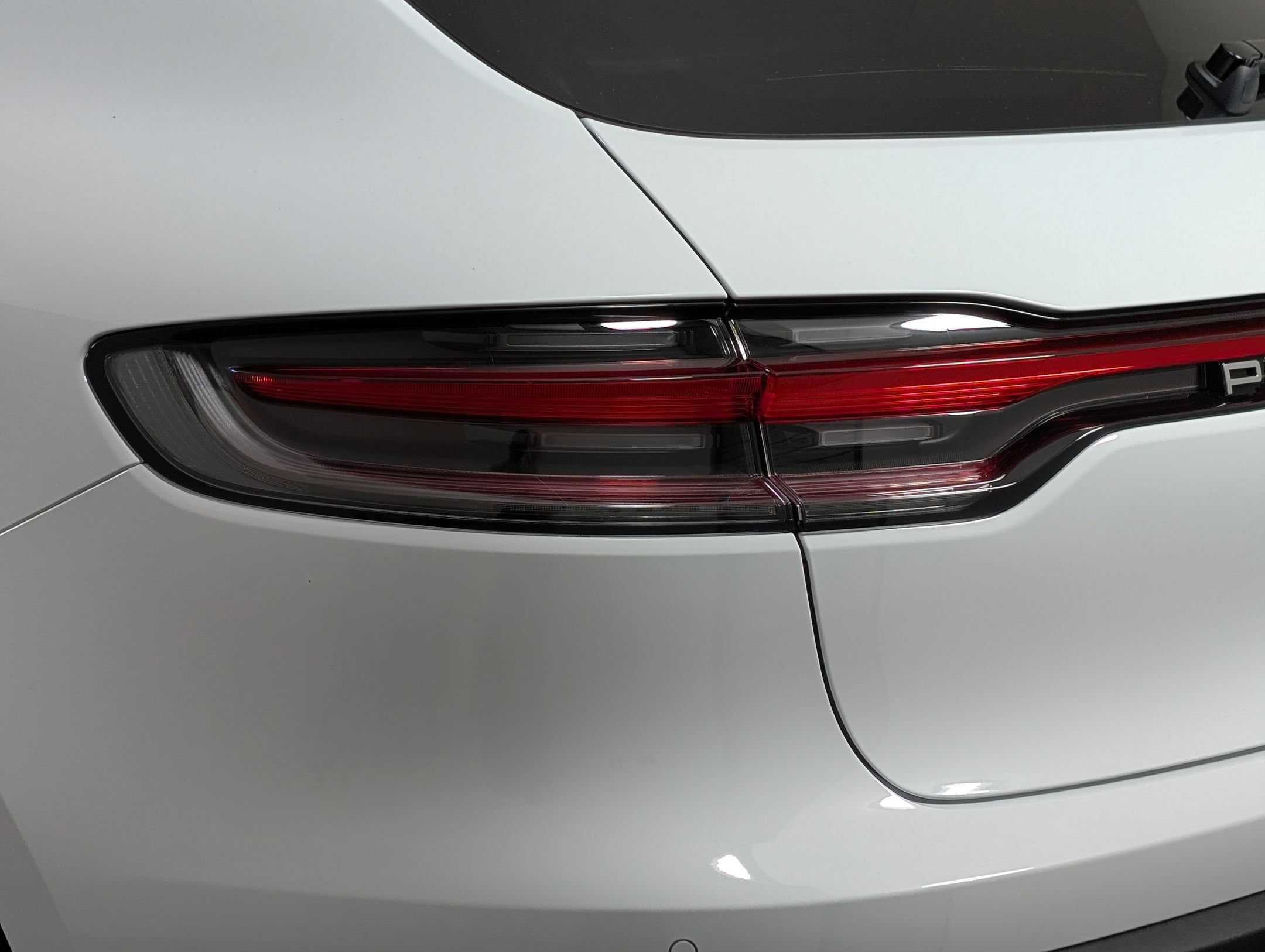 Certified 2026 Porsche Macan AWD/4WD image 15