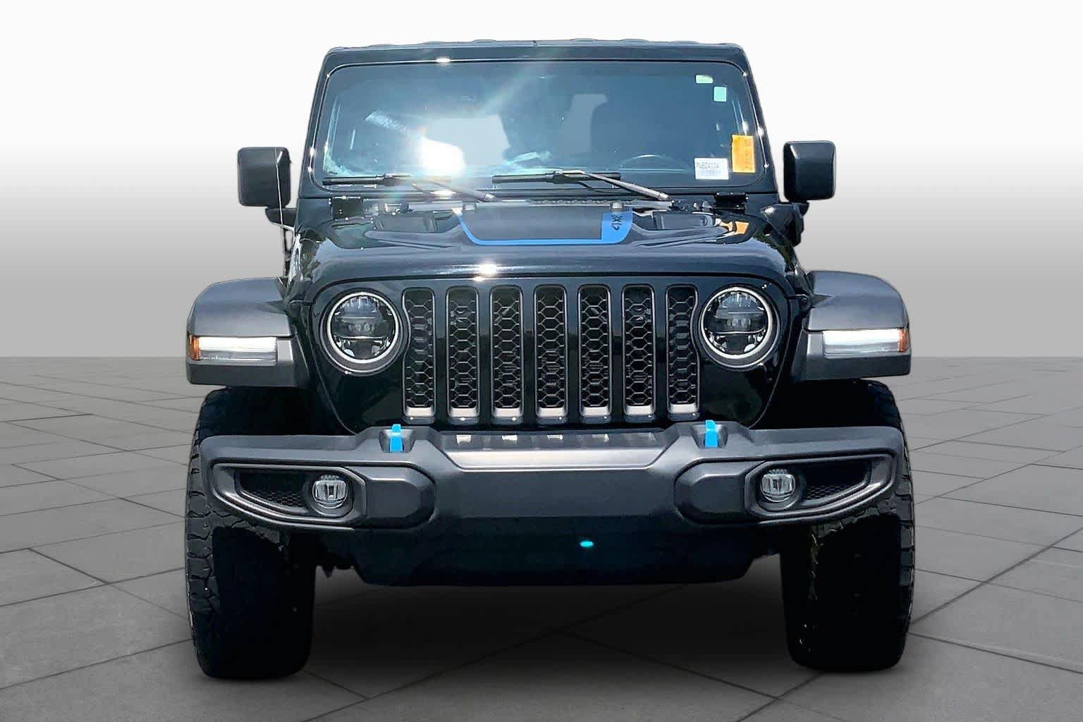Used 2023 Jeep Wrangler Unlimited Rubicon 4xe w/ Cold Weather Group AWD/4WD image 4