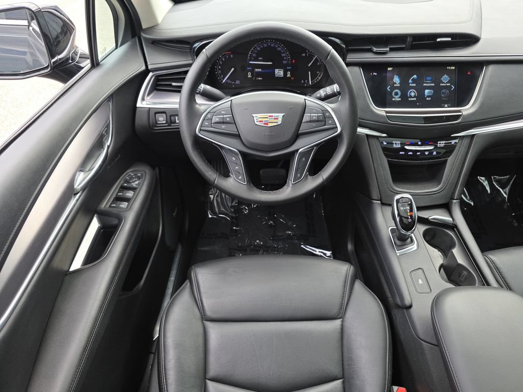 Used 2019 Cadillac XT5 Luxury FWD image 2