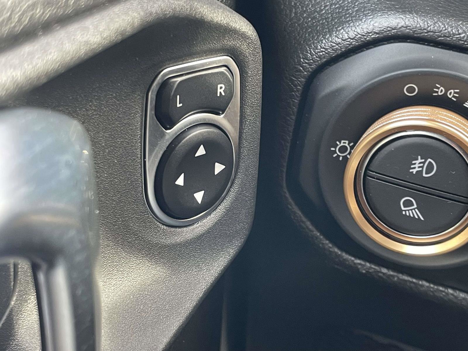 Used 2023 Jeep Gladiator Mojave image 13