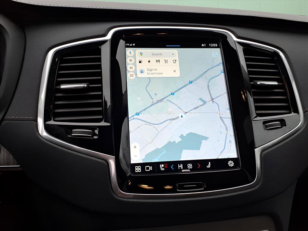 Used 2023 Volvo XC90 T8 Ultimate image 14