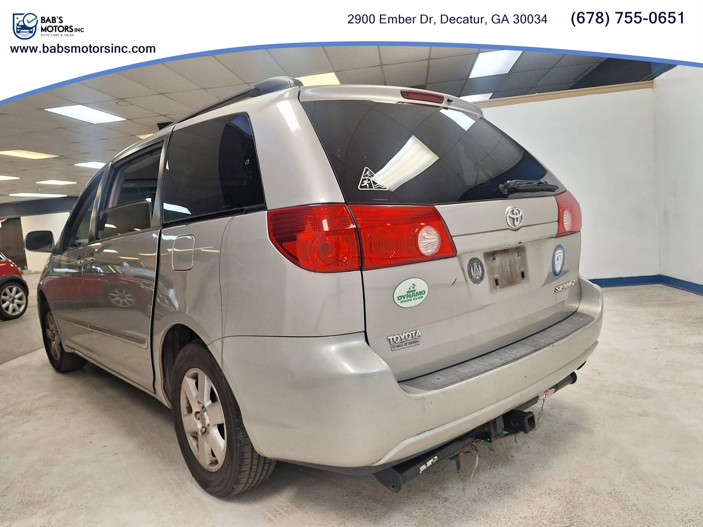 Used 2009 Toyota Sienna XLE image 19