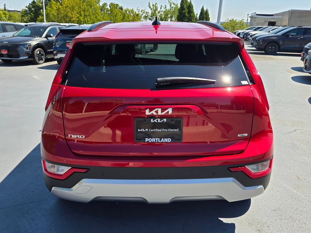 Certified 2025 Kia Niro EX FWD image 4