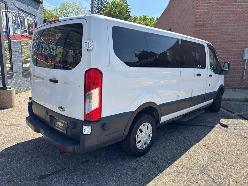 Used 2016 Ford Transit 350 XLT RWD image 4