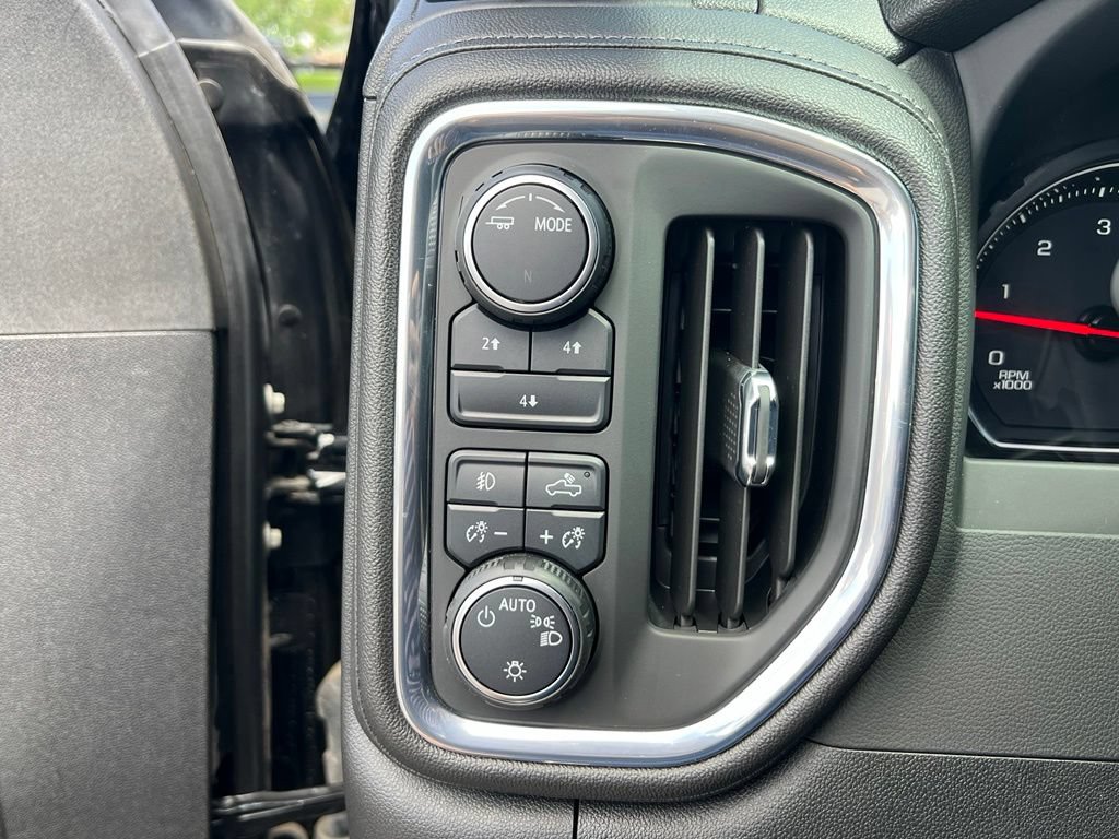 Certified 2023 Chevrolet Silverado 3500 LT w/ Convenience Package AWD/4WD image 33