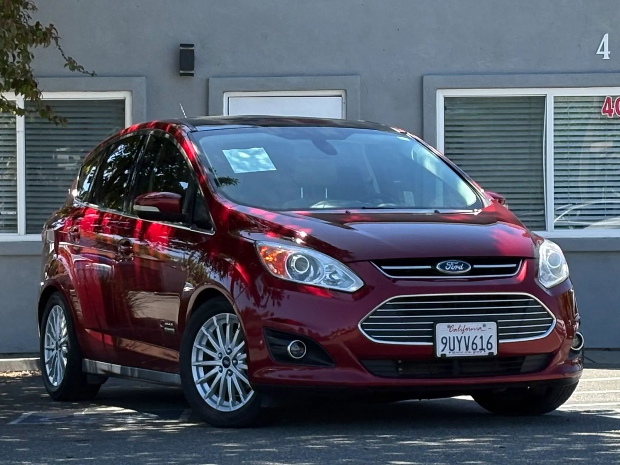 Used 2016 Ford C-MAX Energi SEL w/ Equipment Group 302A FWD image 3