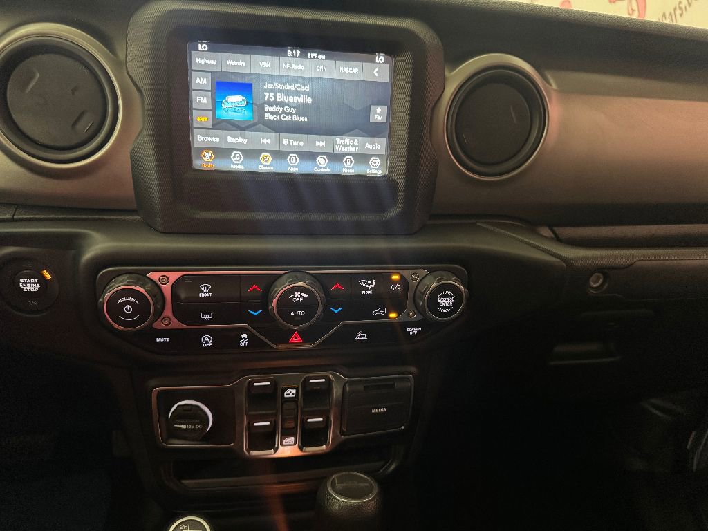 Used 2021 Jeep Gladiator Willys image 23