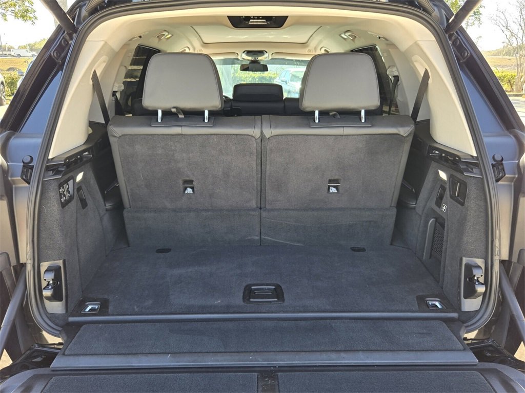 Used 2021 BMW X7 xDrive40i w/ Parking Assistance Package image 14