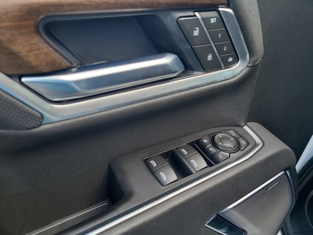 Used 2025 Chevrolet Silverado 3500 High Country w/ Technology Package AWD/4WD image 17