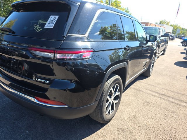 Used 2024 Jeep Grand Cherokee Limited AWD/4WD image 7