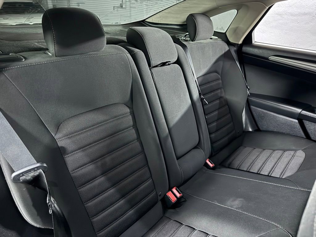 Used 2018 Ford Fusion SE w/ Fusion SE Technology Package FWD image 41
