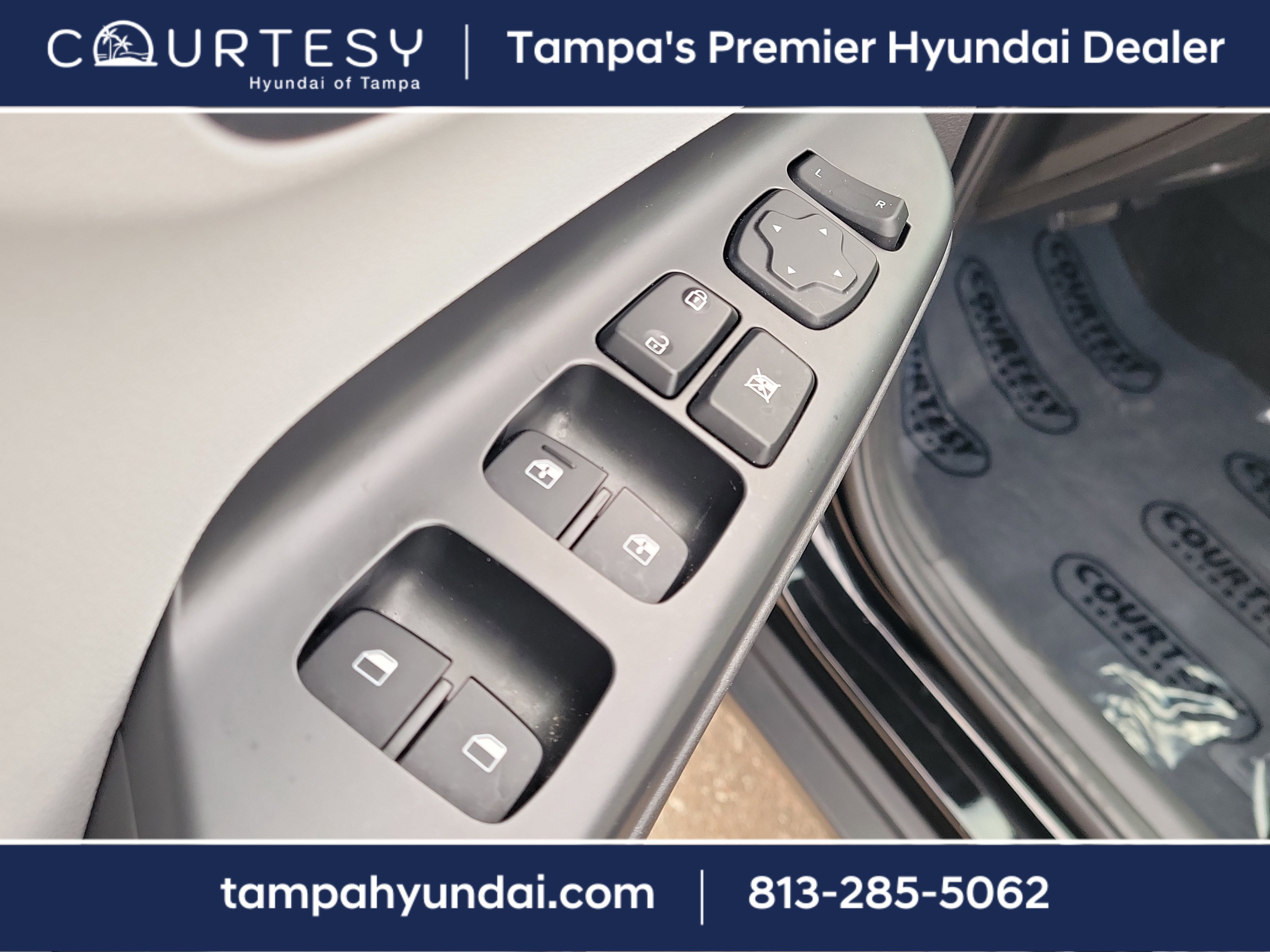 Used 2023 Hyundai Kona SEL image 17