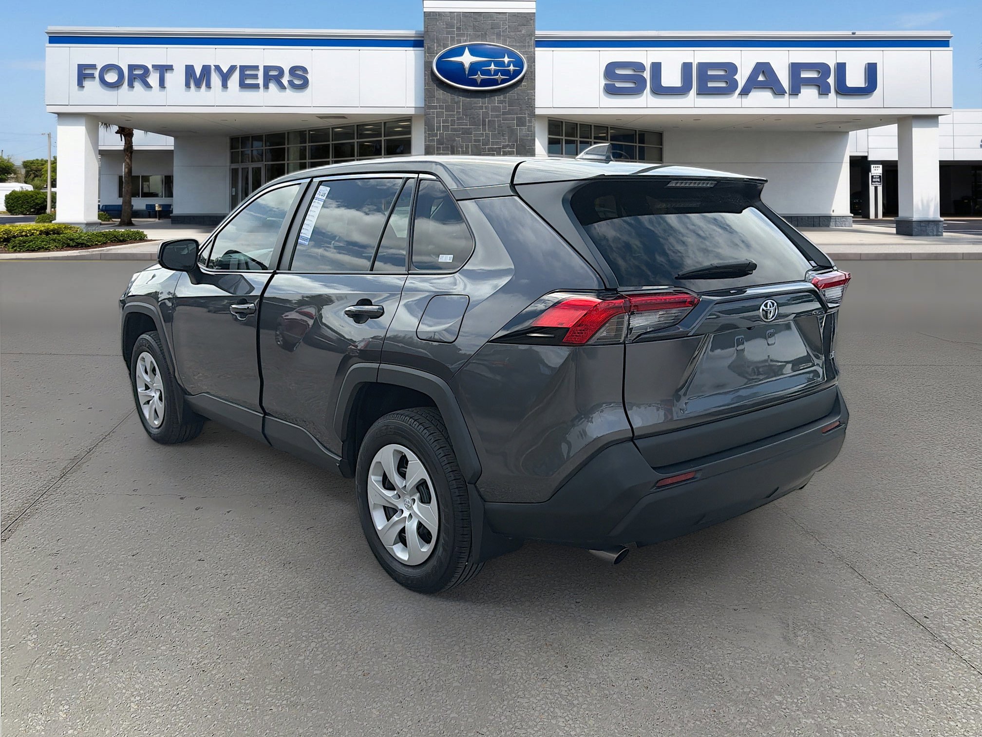 Used 2024 Toyota RAV4 LE image 5