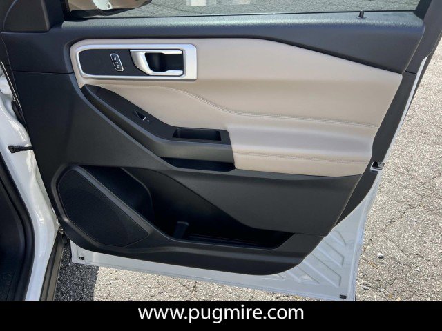 Used 2020 Ford Explorer XLT w/ Equipment Group 202A AWD/4WD image 14