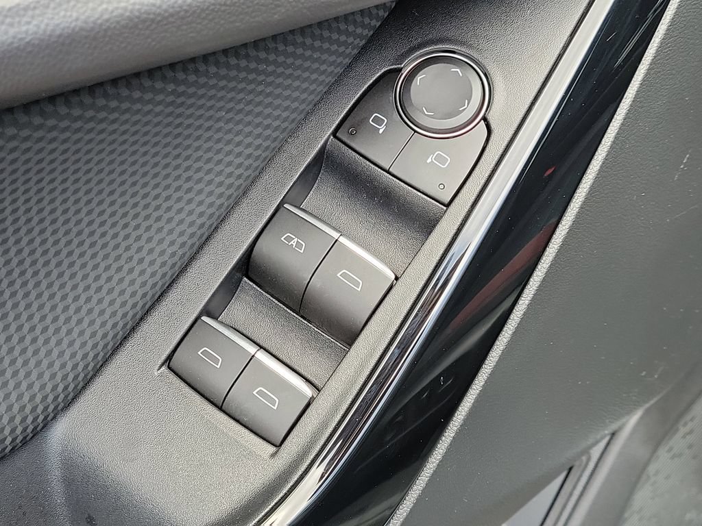 Used 2026 Chevrolet Equinox RS w/ Convenience Package III FWD image 20