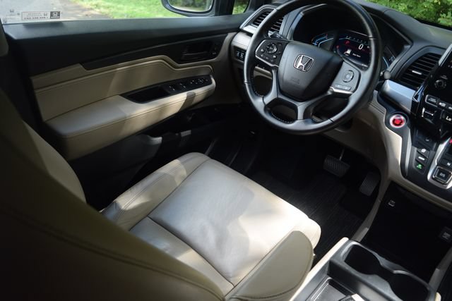 Used 2024 Honda Odyssey EX-L image 2