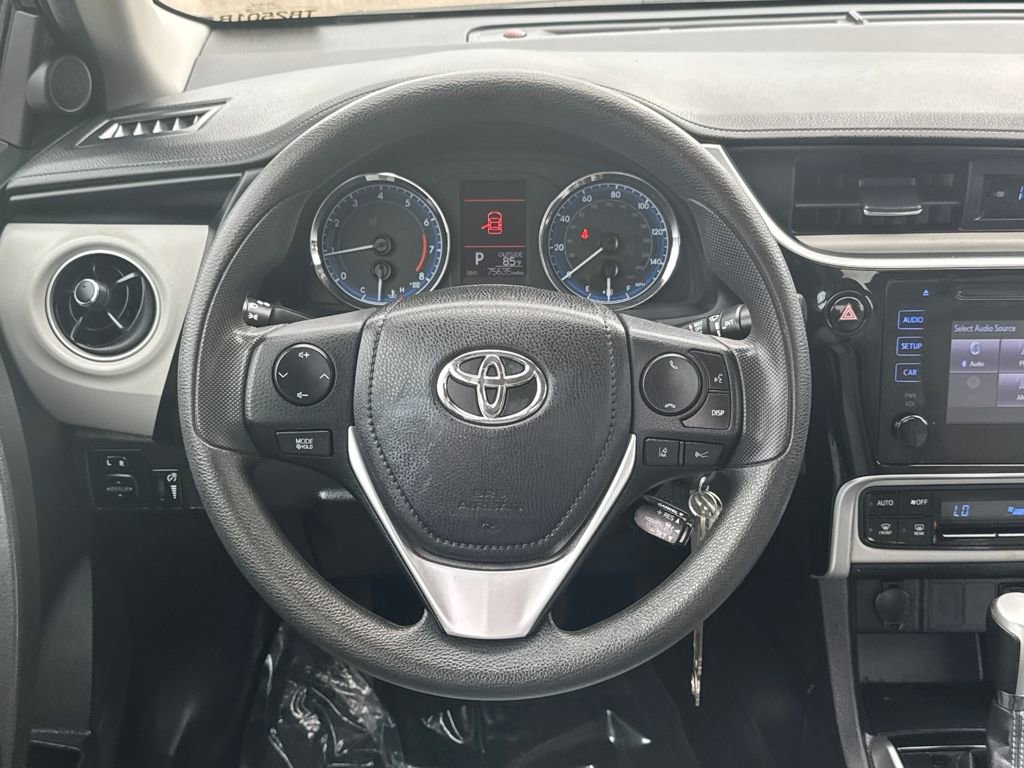Used 2017 Toyota Corolla LE image 15