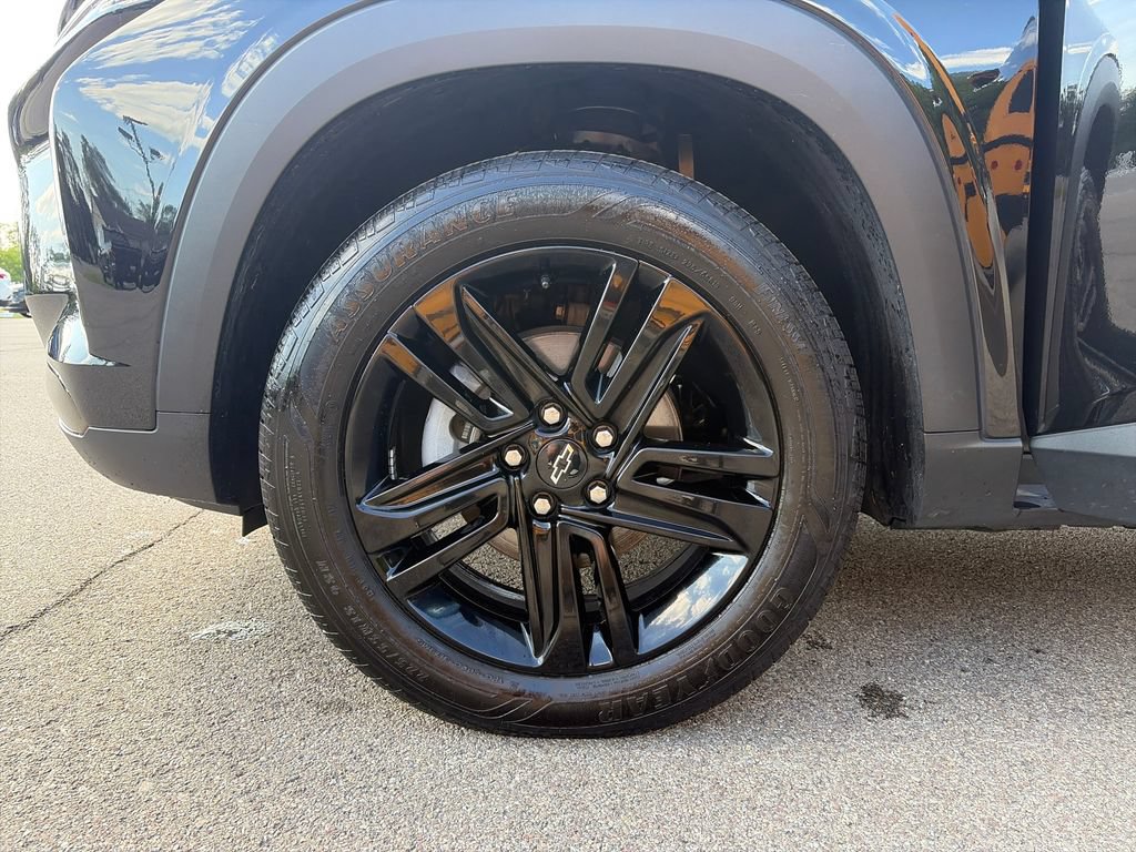 Used 2025 Chevrolet Trax ACTIV w/ Driver Confidence Package FWD image 12