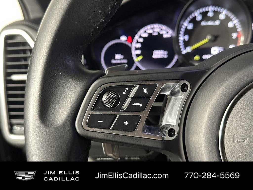 Used 2022 Porsche Cayenne Turbo S image 21