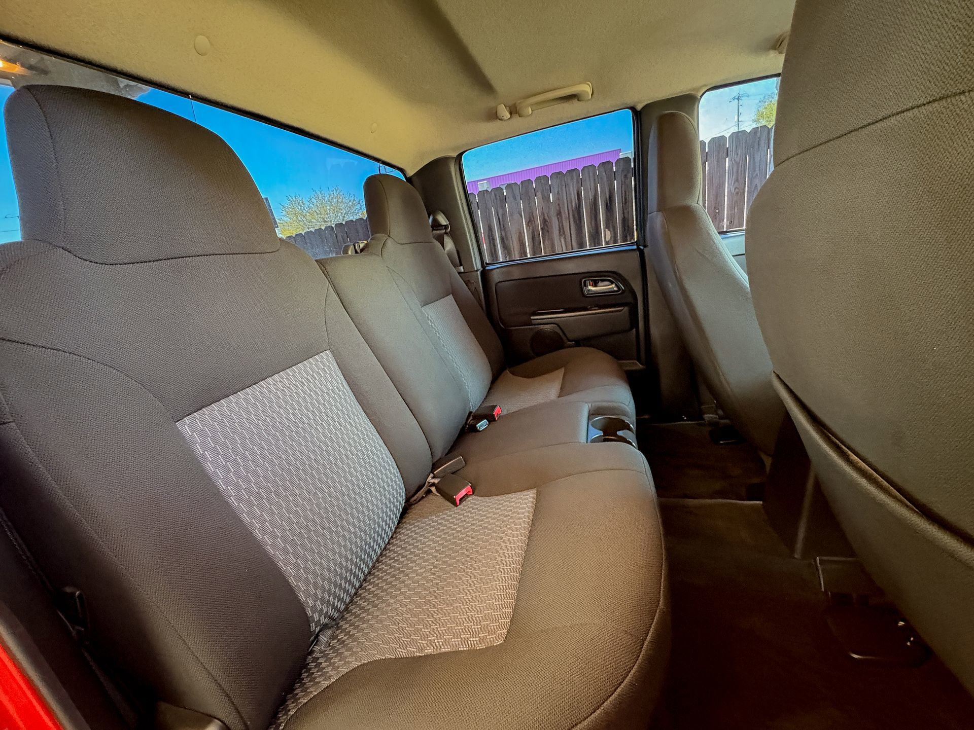 Used 2010 GMC Canyon SLE image 22