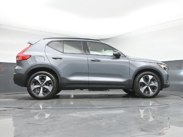 Used 2023 Volvo XC40 B5 Plus w/ Protection Package Premier AWD/4WD image 42
