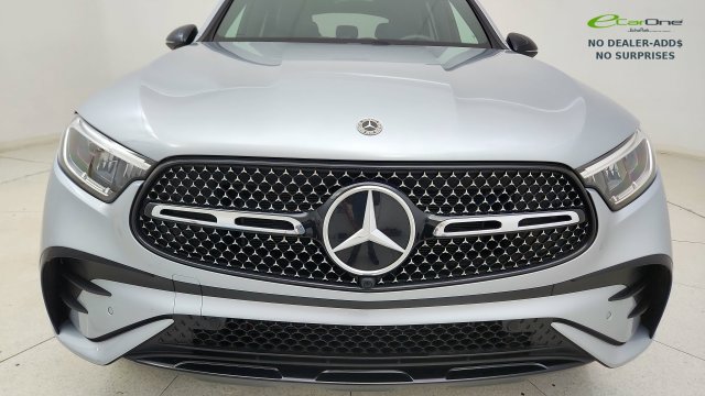 Used 2025 Mercedes-Benz GLC 300 4MATIC image 20