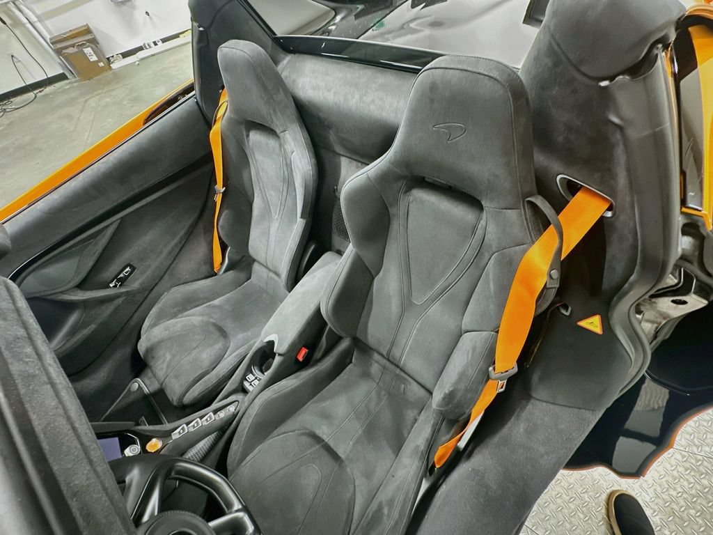 Used 2025 McLaren 750S Spider RWD image 5