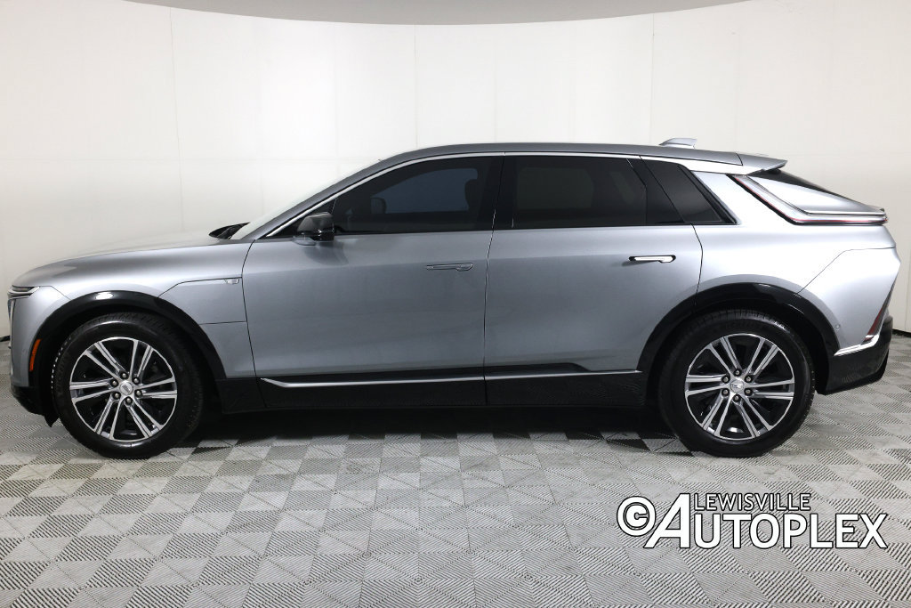 Used 2024 Cadillac Lyriq Luxury RWD image 8