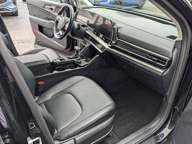 Used 2024 Kia Sportage EX FWD image 17